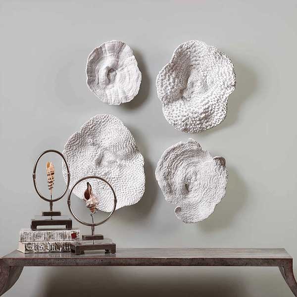 Wall decorated with shells