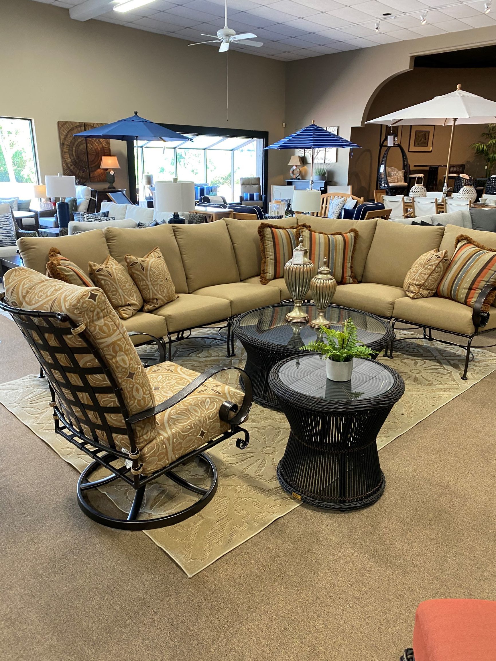 CLASSICO SECTIONAL